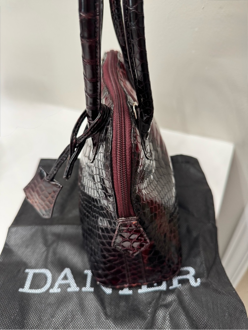 Danier Red and Black Ombre Croc-Embossed Leather Satchel with Matching Wallet - Picture 3 of 16